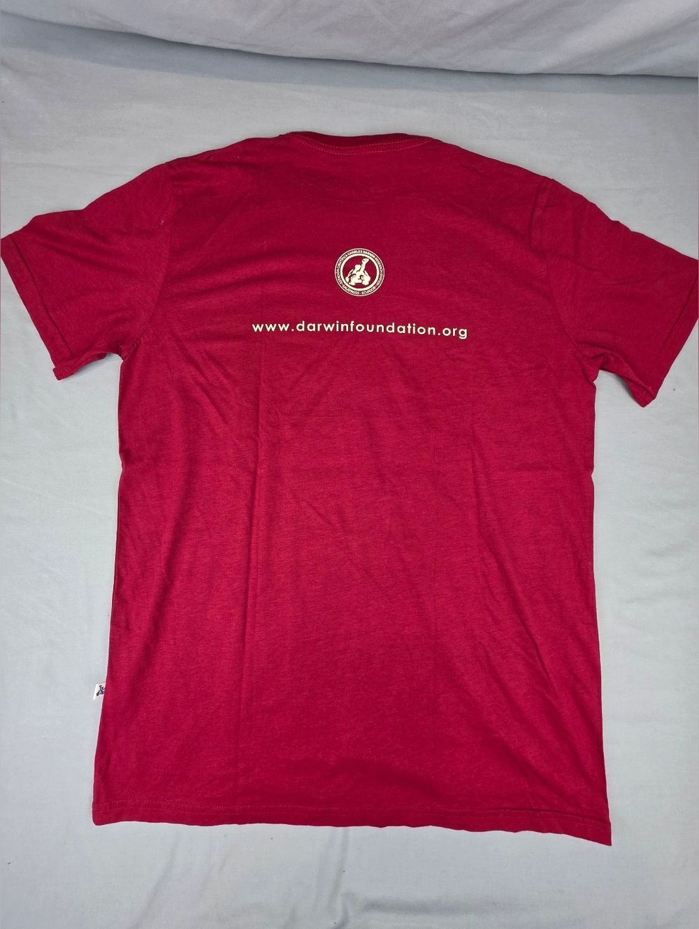 Charles Darwin Research Station T Shirt L Galapagos Tortoise Red Burgandy Logo - Picture 5 of 6